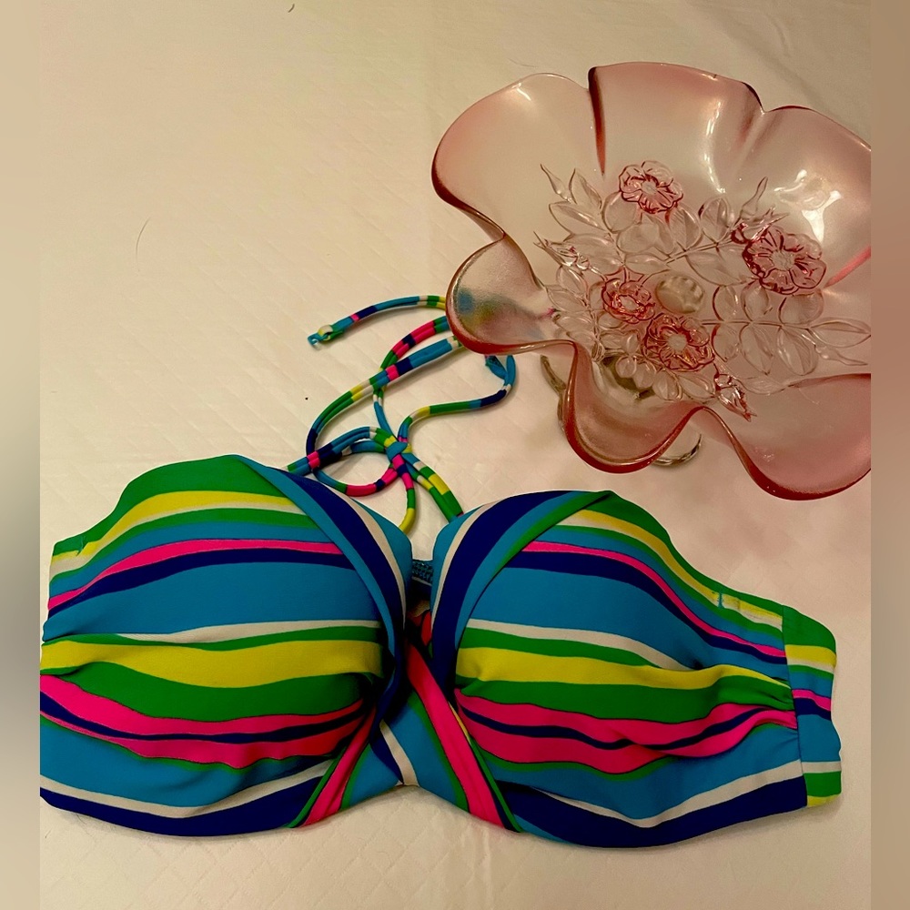 Aerie Size 34 C Multi Striped Halter style Bikini Top only. Built in bra.